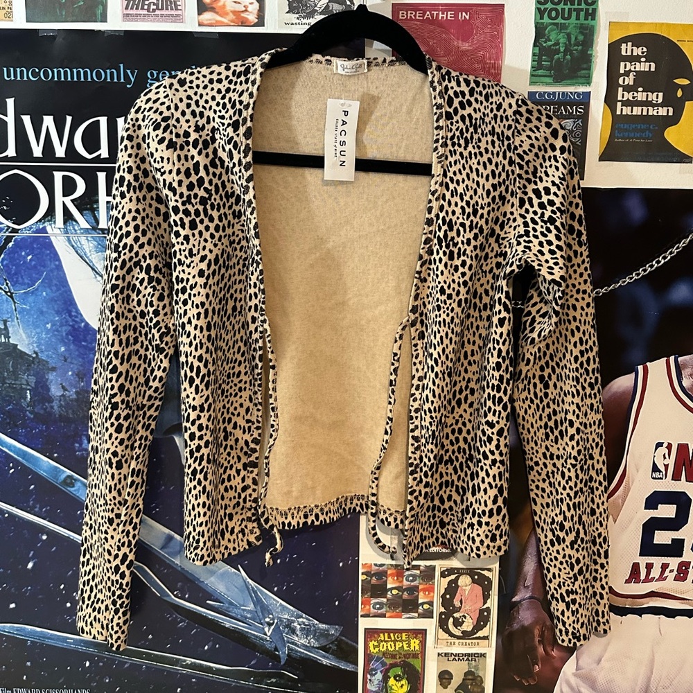 PAC SUN JOHN GALT cheetah print lightweight tie-front cardigan, one size. BNWT.
